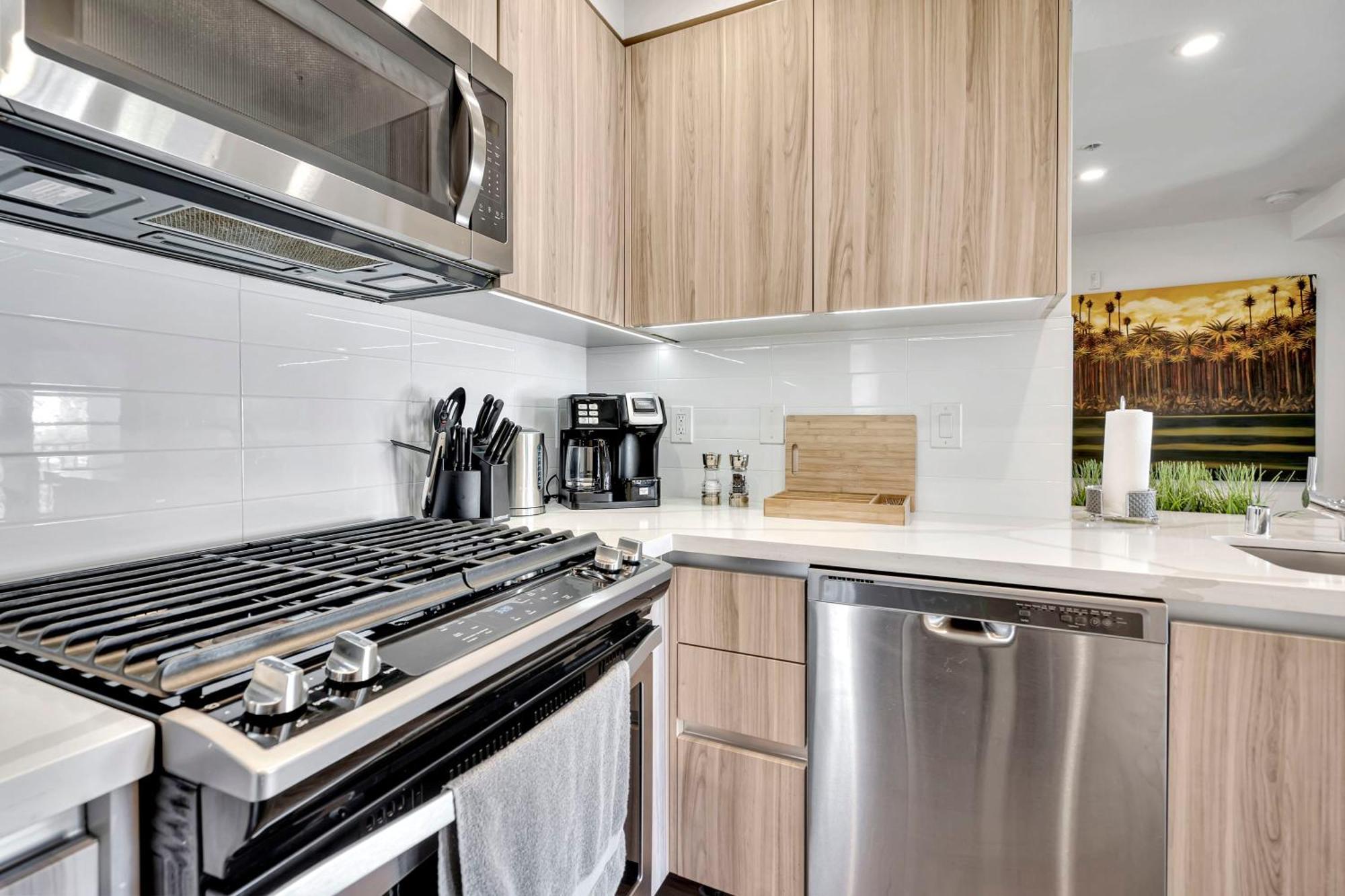13 Luxury Apartment Los Angeles Exterior photo